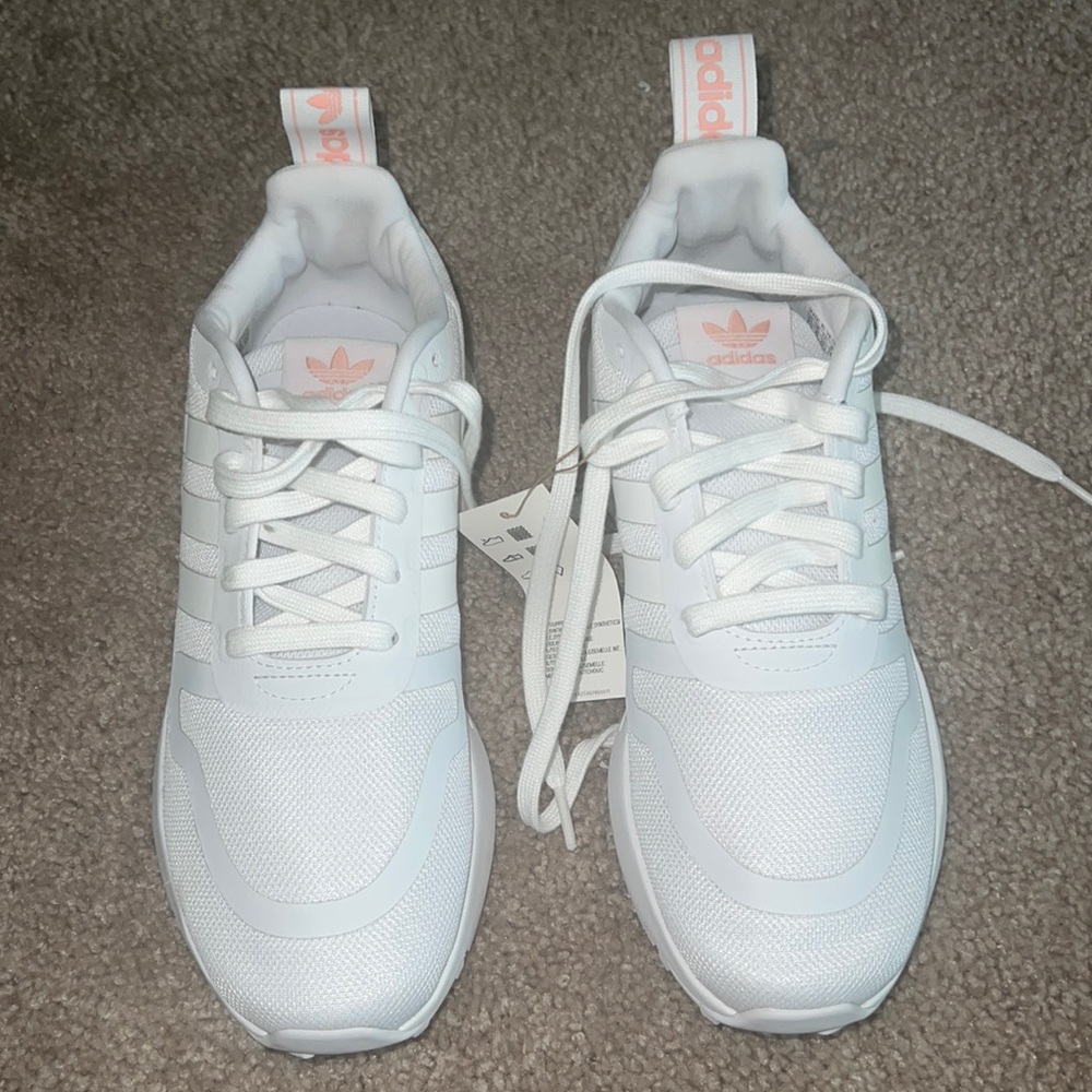 Brand new white adidas (size 7.5) womens